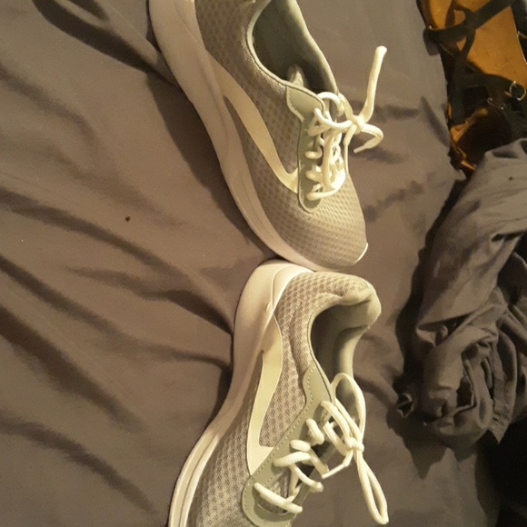Shoes - Picture 2 of 2